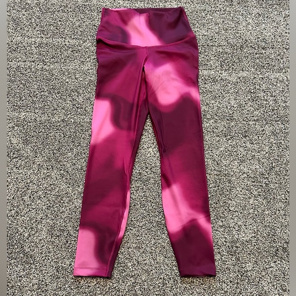 NWOT - Women’s Nike Fuchsia & Pink Dri-Fit yoga Leggings - Picture 1 of 5